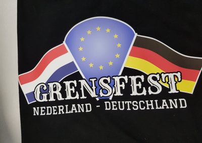 vlag met opdruk grensfest nederland-deutschland